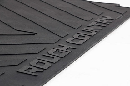 Rough Country RCM680 Bed Mat | 5'9" Bed | RC Logo | Chevy/GMC 1500/2500HD/3500HD (07-19 & Classic)