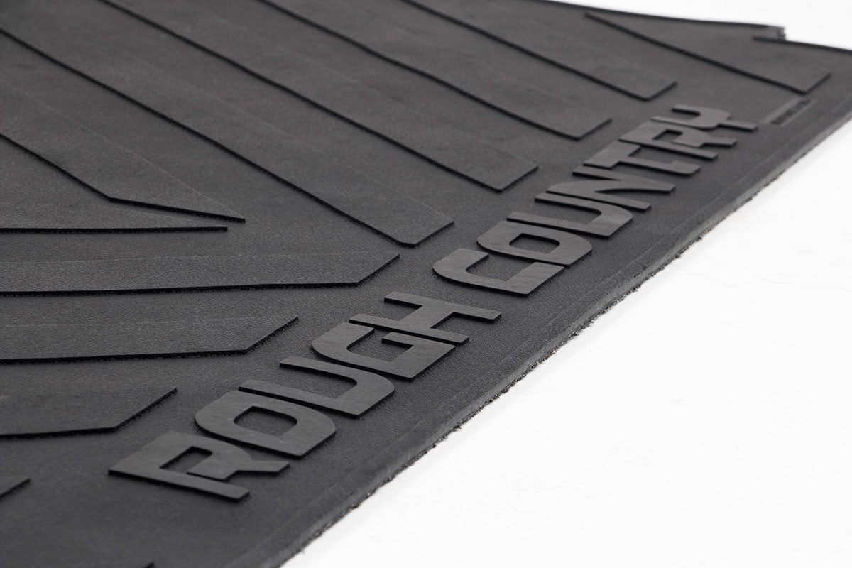 Rough Country RCM683 Bed Mat | 5'10" Bed | RC Logo | Chevy/GMC Sierra 1500 (19-26)/Silverado 1500 (19-26)