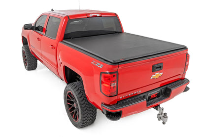 Rough Country 42119551 Soft Roll Up Bed Cover | 5'9" Bed | Chevy/GMC 1500 (14-18 & Classic)